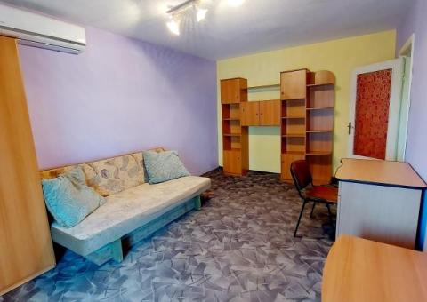Apartament 1 camera, centrala proprie, zona Medicina