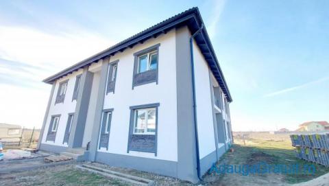 Case - Apartamente de vanzare - 68000 EUR