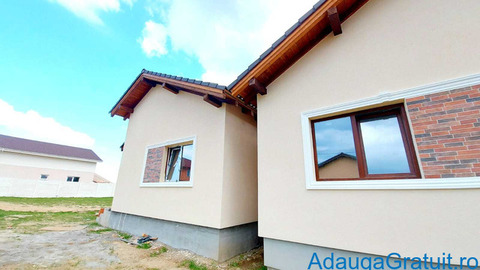 De vanzare, direct de la proprietar, case individuale la sol, cu 3 camere, giroc